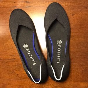 Black Rothys Flats